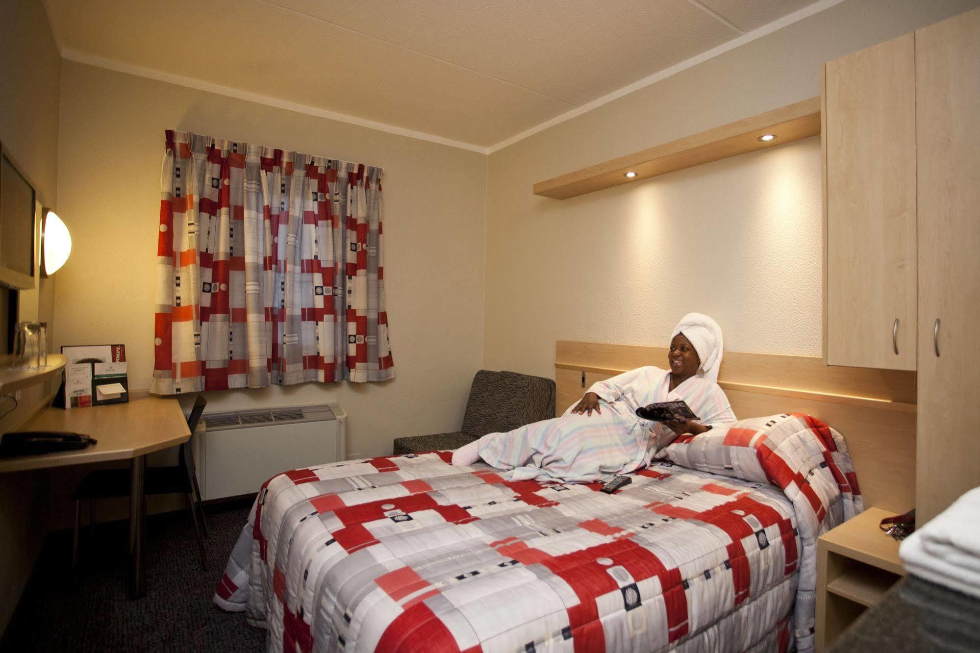 Road Lodge Carnival City Brakpan Екстериор снимка